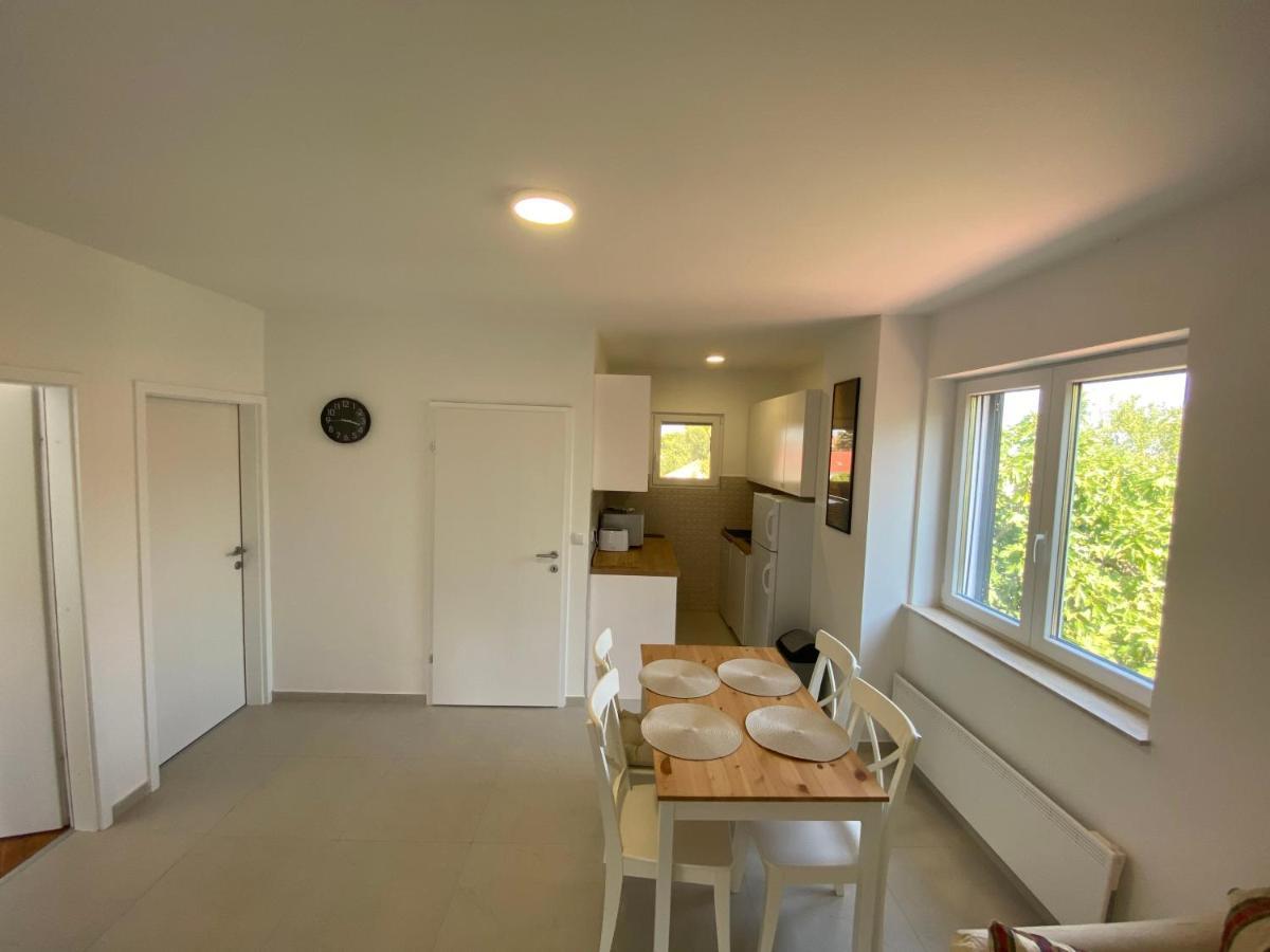 Maris Apartment Premantura Exterior photo