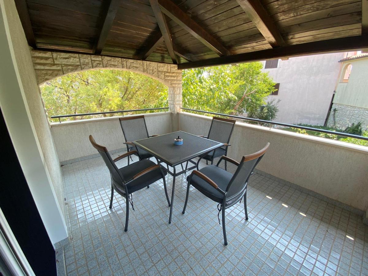 Maris Apartment Premantura Exterior photo